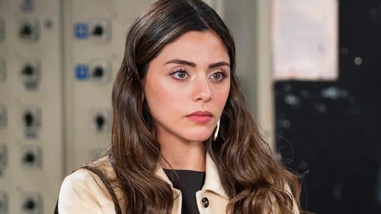 <p><span style="color:#800080"><strong>DİZİ BİTER BİTMEZ SİLDİ</strong></span></p>
