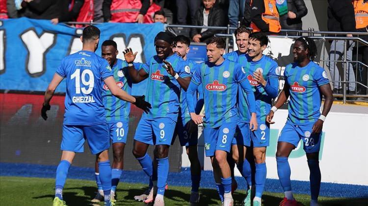 <p>* Çaykur Rizespor <br />
<br />
* 18 maç - 13 puan</p>
