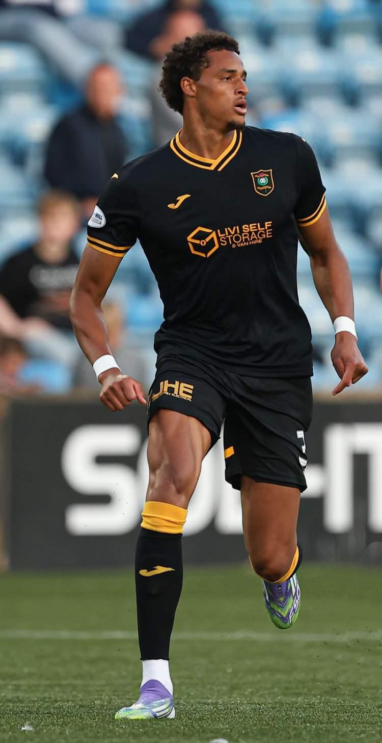 <p>14-Tete Yengi</p>
