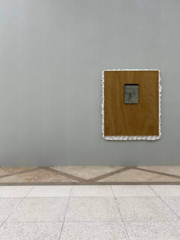 <p><strong>Tayvan'ın Taipei kenti yakınlarındaki Keelung Sanat Müzesi'nde sergilenen bir sanat eserinin başına gelenler, dünya basınında geniş yankı uyandırdı.</strong></p>
