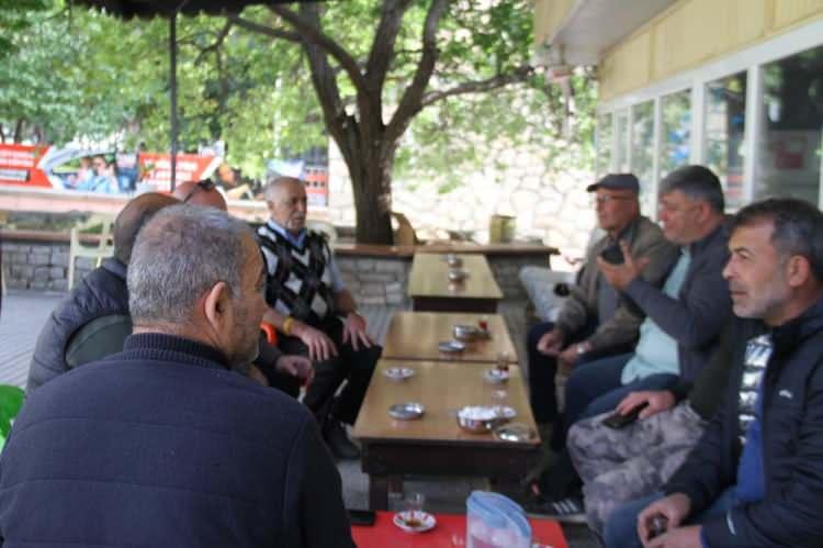 <p><strong>Temiz, hijyenik bir yerde. Pertek'imize örnek bir vatandaş. Böyle bir insan daha içimizde yoktur. Bir insan kazancı için, hak için yapar; birisi de kazık atmak için yapar. Yani bu adamda öyle bir şey yok. </strong></p>
