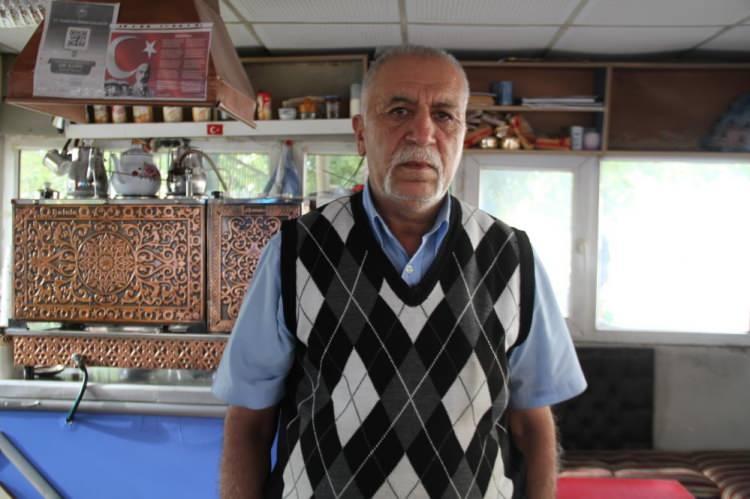 <p><strong>Çok dürüst ve temizdir. Yıllardır tanıyoruz. 30 yılı aşkın bir süredir burada oturuyorum, kendisini de tanıyorum. Kişiliği, dürüstlüğü çok güzeldir. Böyle bir insanın Pertek'te olması örnek teşkil edecek bir durum" </strong>dedi.</p>
