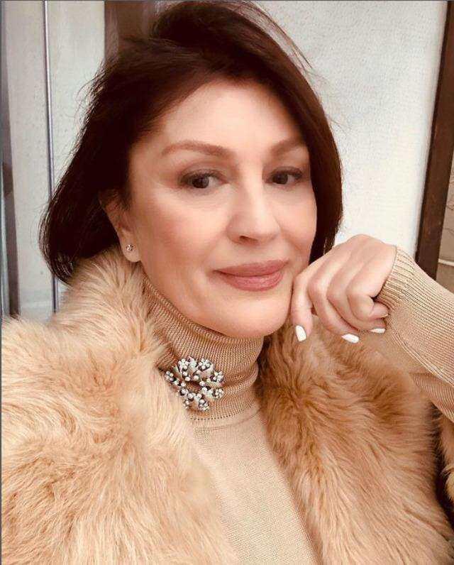 <p>Bubikoğlu, geçtiğimiz günlerde ofisinden paylaştığı yeni fotoğraflarla takipçilerini mest etti. </p>
