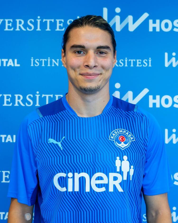 <p>Ali Emre Yanar - Kasımpaşa</p>
