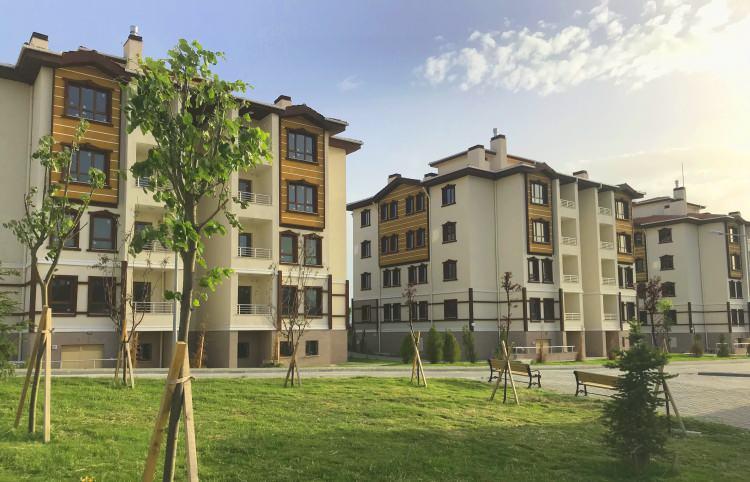 <p>Toplu Konut İdaresi (TOKİ) Başkanlığınca "Ev Sahibi Türkiye" sloganıyla 81 ilde inşa edilecek, 500 bin sosyal konut projesine başvurular başladı.</p>

<p> </p>
