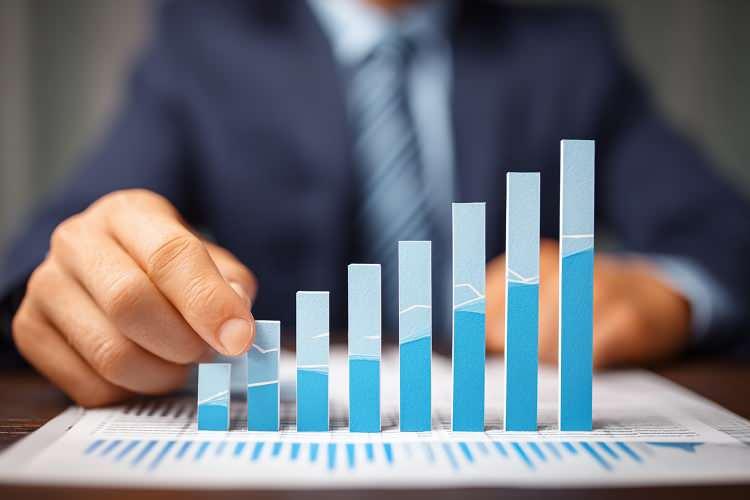 <p><strong>Diğer Etkilenen Kalemler</strong></p>

<p>Asgari ücret artışıyla birlikte şu ödemelerde de güncelleme yapılacak:</p>

<p>-Askerlik ve doğum borçlanması tutarları</p>

<p>-İsteğe bağlı sigorta primleri</p>

<p>-Rapor alan asgari ücretli çalışanların geçici iş göremezlik ödenekleri</p>

<p>-65 yaş aylığı</p>

<p>-Engelli aylığı</p>
