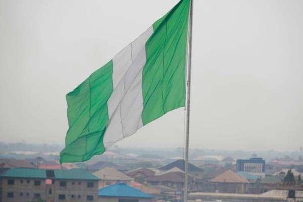 <p><strong><span style="color:#B22222">11)  NİJERYA </span> |  Nüfus tahmini: 546 milyon</strong></p>

<p> </p>

<p>Nijerya'nın 2100 yılına kadar küresel ekonomiye %1,54 oranında katkıda bulunacağı öngörülmektedir. Ülke nüfusu 2100 yılına kadar 546.092.000'e ulaşacaktır. Ülkenin tahmini <span style="color:#B22222">GSYİH'si 2100 yılında 6,91 trilyon dolar</span> olacaktır.</p>
