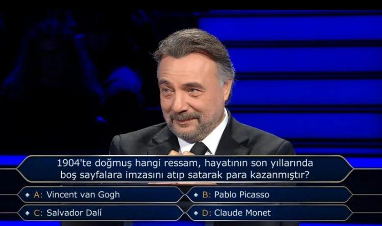 <p><strong>Sanat tutkunlarının dikkatini çeken soru ise şöyleydi:</strong></p>

<p><strong>"1904'te doğmuş hangi ressam hayatının son yıllarında boş sayfalara imzasını atıp satarak para kazanmıştır?"</strong></p>
