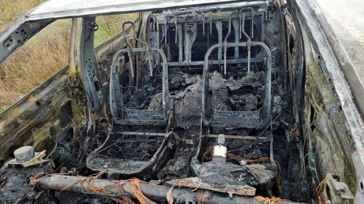 <p>İtfaiyenin müdahalesiyle alevler söndürüldü. </p>
