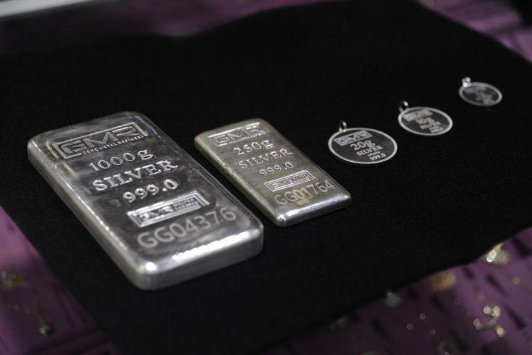 <p>O yüzden altın ve gümüş yatırımcısı bu rasyoyu mutlaka öğrenmesi lazım. </p>

<p>Bu rasyo üzerinden de para kazanabilir. </p>
