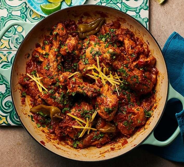 <p><strong>9. CHICKEN KARAHI / PAKİSTAN</strong></p>
