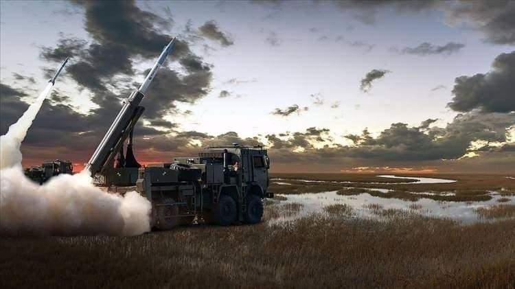 <p><span style="color:#B22222"><strong>TAYFUN FÜZESİ HİPERSONİK SEVİYESİNE ULAŞABİLİYOR!</strong></span></p>

<p> </p>

<p>TAYFUN, hipersonik seviyelere ulaşan hızı sayesinde hava savunma sistemi tehditlerinden etkilenmiyor. Füze, düşük çevre koşulu duyarlılığı sayesinde gece ve gündüz olmak üzere her hava koşulunda görev yapabiliyor</p>
