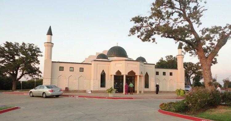 <p><strong>University of North Texas</strong>&nbsp;ise DFW b&ouml;lgesindeki M&uuml;sl&uuml;man n&uuml;fusun&nbsp;<strong>2010&ndash;2023 arasında ikiye katlandığını</strong>&nbsp;bildiriyor.</p>
