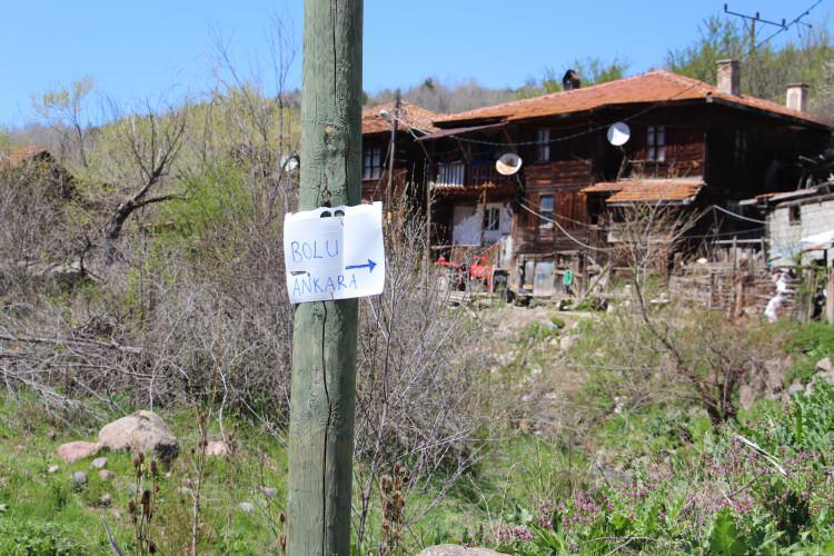 <p>Barajın su tutmasıyla Tekkedere köyünün Devren Mahallesi, Köroğlu Çayı’nın suları altında kalacak.</p>
