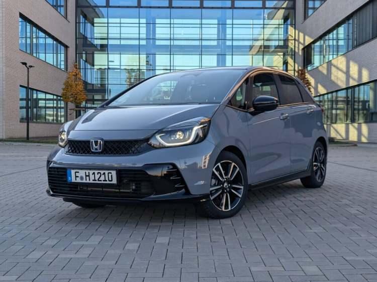 <p><strong>HONDA</strong></p>

<p>Jazz<br />
 </p>
