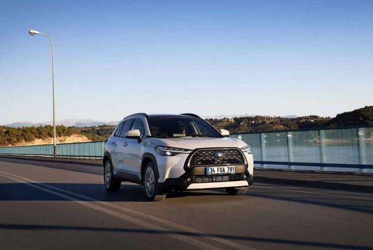 <p><strong>TOYOTA</strong></p>

<p><strong>Yerel üretim Corolla ve CH-R dışındaki ithal modeller zamlanacak:</strong></p>

<p>Corolla Cross</p>
