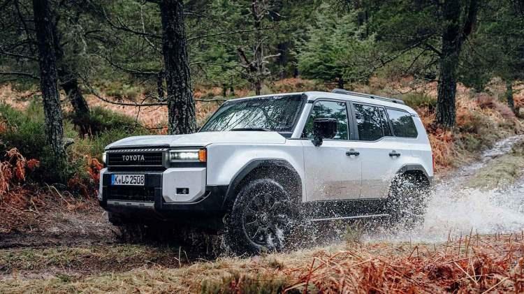 <p><strong>TOYOTA</strong></p>

<p>Land Cruiser Prado</p>
