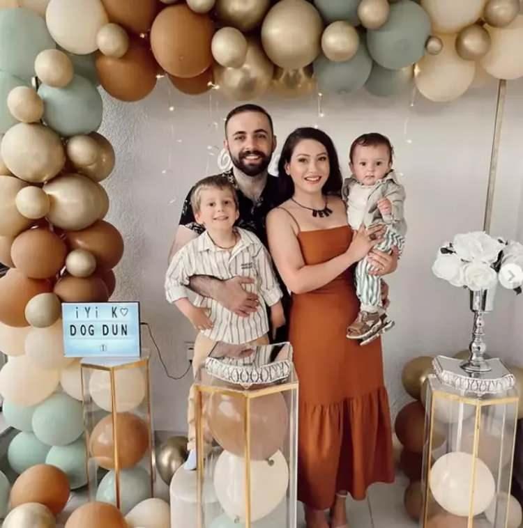 <p>İddialara göre hastane ölüm raporuna<strong> <em><span style="color:#800080">"normal ölüm"</span></em></strong> yazarak cenazeyi aileye teslim etti.</p>
