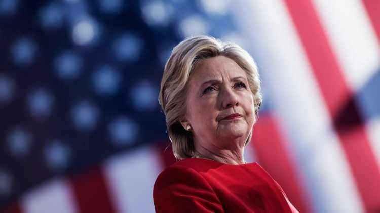 <p><strong><span style="color:#B22222">HILLARY CLINTON</span>  |  Eski Amerika Birleşik Devletleri Dışişleri Bakanı</strong></p>
