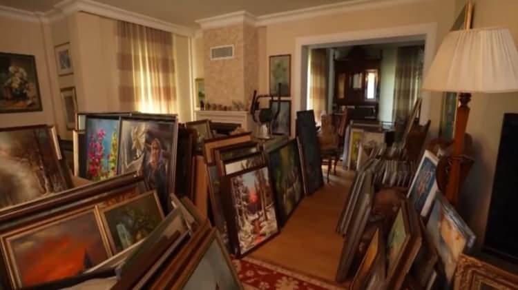 <p><span style="color:#0000CD"><em><strong>İşte, o ev...</strong></em></span></p>
