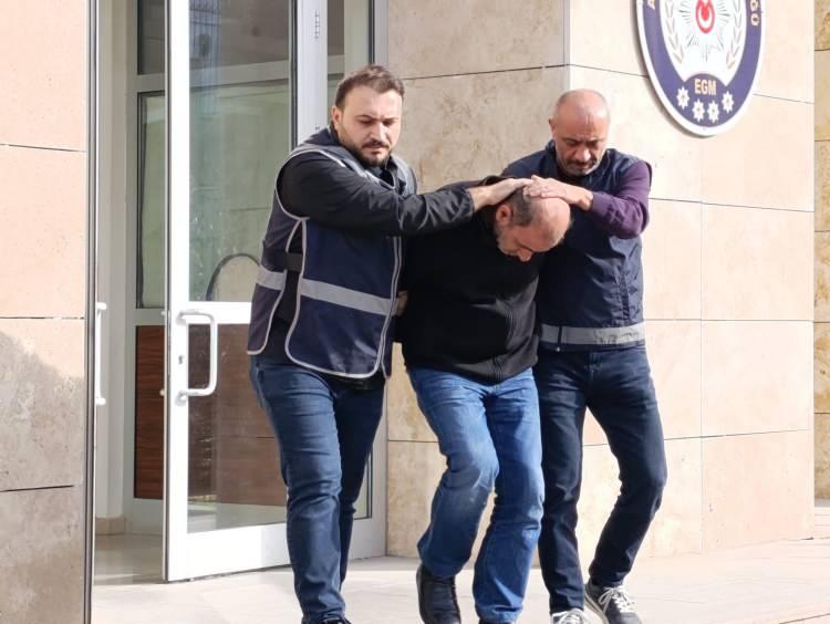 <p>Olay, 24 Mart'ta saat 01.30 sıralarında, Üçler Mahallesi'nde meydana geldi. Fatma Kılıç'a 2 gün telefonla ulaşamayan il dışındaki yakınları, komşularından yardım istedi. Kapıyı çalan komşular, içeriden ses gelmeyince şüphelenip, durumu 112 Acil Çağrı Merkezi’ne bildirdi.</p>
