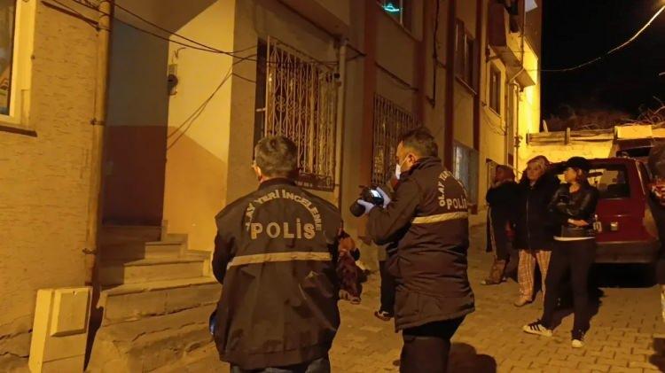 <p><span style="color:#B22222"><strong>BOĞARAK &Ouml;LD&Uuml;RD&Uuml;Ğ&Uuml; TESPİT EDİLDİ</strong></span></p>

<p>Bu kapsamda 300&rsquo;den fazla kişinin ifadesi alındı, DNA incelemeleri yapıldı. İstanbul&rsquo;da yaşayan akrabası Haşim &Ouml;zer&rsquo;in olayla bağlantılı olduğu tespit edildi. &Ouml;zer&rsquo;in, bor&ccedil; istediği Kılı&ccedil;&rsquo;ı boğarak &ouml;ld&uuml;rd&uuml;ğ&uuml;, olayın gaz zehirlenmesi gibi g&ouml;r&uuml;lmesi i&ccedil;in &ccedil;aydanlığı ocağa koyup gazı a&ccedil;tığı belirlendi.</p>
