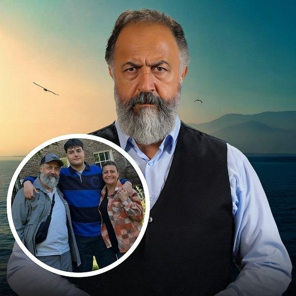 <p>'Ben 2005 yılında bir evlat kaybettim. Burada göbek bağı var. Onu hep buramda taşıyorum. Şimdi Allah bize bir evlat daha verdi, onu da buramda (kalbini göstererek) taşıyorum. Öyle işte, hikayesi o' dedi.</p>

<p> </p>

<p> </p>
