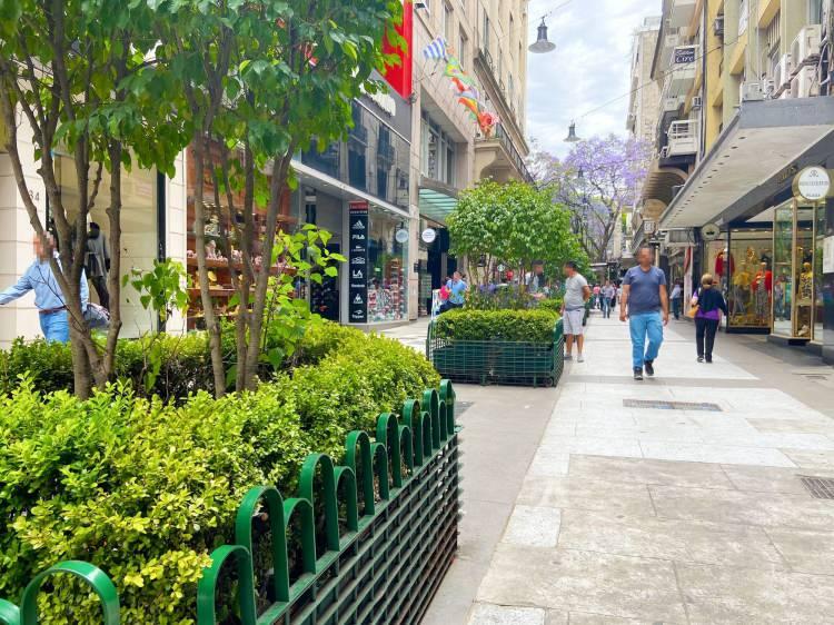 <p>50- Arjantin - Buenos Aires - Calle Florida</p>
