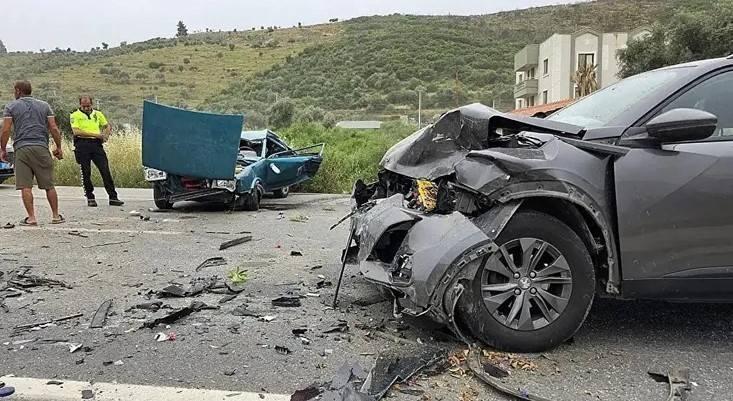 <p>Usta oyuncu Sezer Arna ve eşi kazadan yaralı olarak kurtulmuştu.</p>
