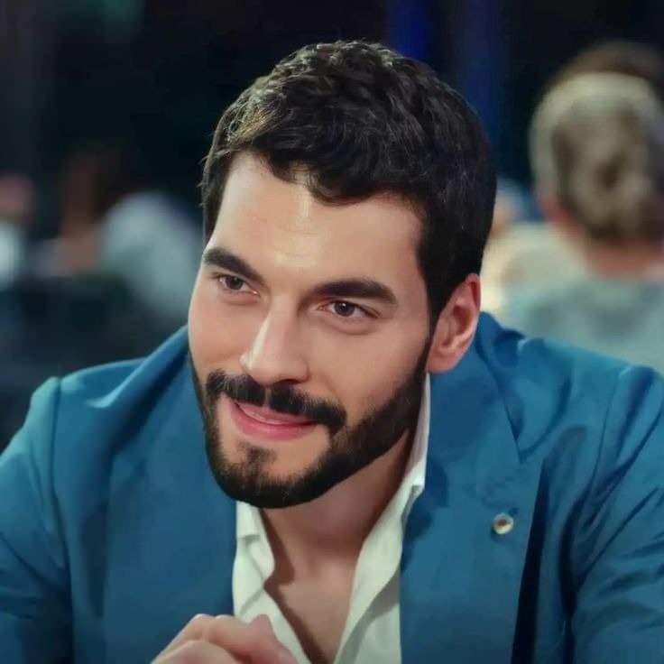 <p><span style="color:#B22222"><strong>SOSYAL MEDYADAN TEPKİ GÖSTERDİ </strong></span></p>

<p>Yapılan bu açıklamanın ardından Akın Akınözü sosyal medya hesabından bir metin yayımlayarak Sendika’ya tepki gösterdi. Akınözü, şu ifadeleri kullandı;</p>
