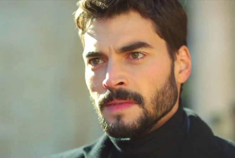 <p><span style="color:#B22222"><strong>"CİDDİ BİR HAYAL KIRIKLIĞI OLMUŞTUR"</strong></span></p>

<p><strong><em>Bu duyurudan yalnızca birkaç gün önce, aynı Sendika’nın yöneticileri benimle iletişime geçip danışma gecelerine davet ederken ve 'birlikte omuz omuza durmanın öneminden' söz ederken; sonrasında benimle tek bir soru dahi sormadan bu açıklamayı yapmaları, benim açımdan çok ciddi bir hayal kırıklığı olmuştur. </em></strong></p>

<p> </p>
