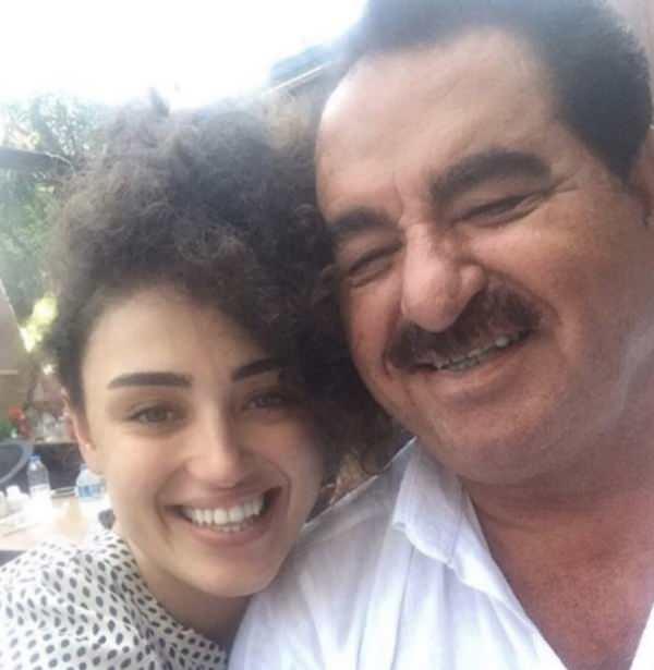 <p>Tatlıses cephesinden konuya ilişkin bir açıklama gelmezken, paylaşım sosyal medya kullanıcıları arasında tartışma yarattı.</p>
