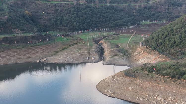 <p><em><strong>İşte İstanbul'un barajlarında doluluk oranları:</strong></em></p>

<p>ÖMERLİ %17,83</p>

<p> </p>
