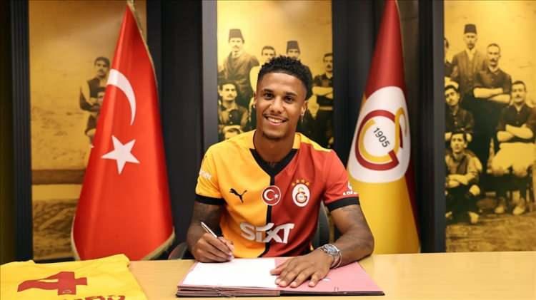 <p>Ismail Jakobs (Galatasaray - Senegal)</p>
