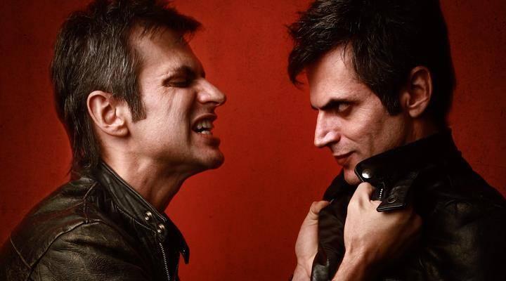 <p>Sabah saatlerinde Nişantaşı'nda objektiflere takılan Teoman, yeni bir tartışmanın fitilini ateşledi.</p>
