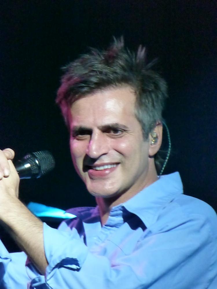 <p>Teoman, oyuncular arasındaki <strong><em><span style="color:#800080">"kutsal meslek"</span></em> </strong>tartışmasının kendilerine de yansıması &uuml;zerine sorulan <strong><span style="color:#800080"><em>"Peki şarkıcılık kutsal mı?"</em></span>&nbsp;</strong>sorusuna şu s&ouml;zlerle yanıt verdi:</p>
