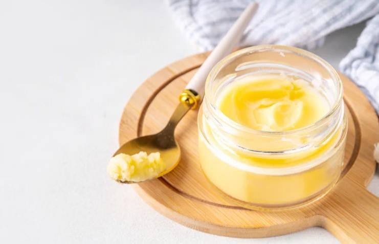 <p>Yıllardır herkesin kullandığı bu yöntemin yanlış olduğunu savunan gıda uzmanları tereyağının buzdolabında saklanmaması gerektiği konusunda uyarılarda bulundu.</p>

<p> </p>
