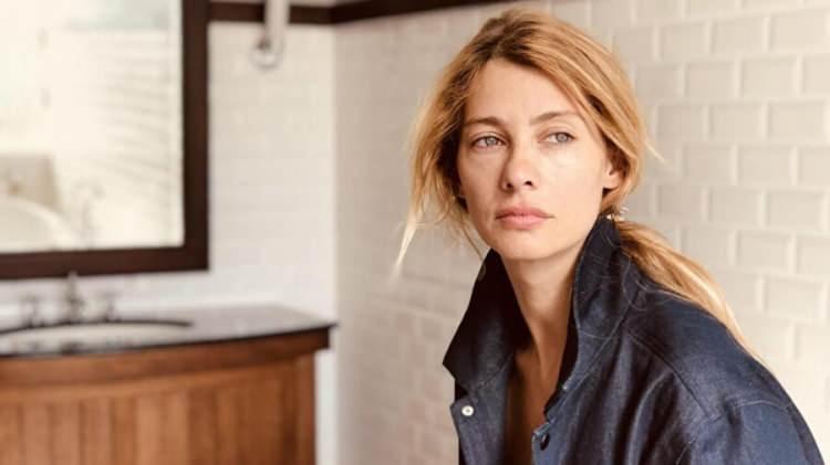 <p><span style="color:#FF0000"><strong>BERLİN'DEN PAYLAŞTI: HUKUKSAL MÜCADELEYE GELDİM</strong></span></p>

<p><strong>Sosyal medya hesabından yaptığı paylaşımla yaşadıklarını anlatan Ünsal, Berlin'de olduğunu söyleyerek şu ifadeleri kullandı:</strong></p>

<p><strong>"Berlin’deyim. Yedi aydır kiramı ödemeyen ve ardından da evde bir buçuk sene sonra tahta kurusu çıktığını söyleyen kiracımı çıkarabilmek için hukuksal mücadeleye geldim.</strong></p>
