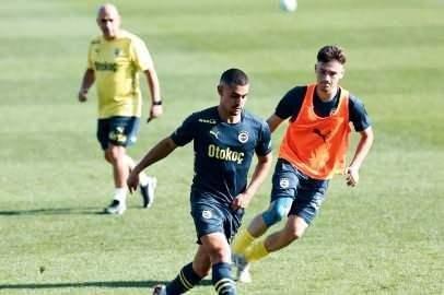 <p><span style="color:#B22222"><strong>AFYONKARAHİSAR</strong></span></p>

<p> </p>

<p><strong>Fenerbahçe</strong></p>
