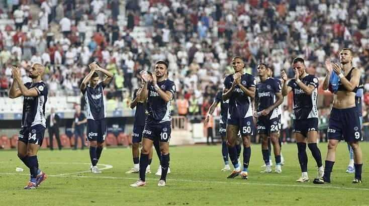 <p><span style="color:#B22222"><strong>GİRESUN</strong></span></p>

<p> </p>

<p><strong>Fenerbahçe</strong></p>
