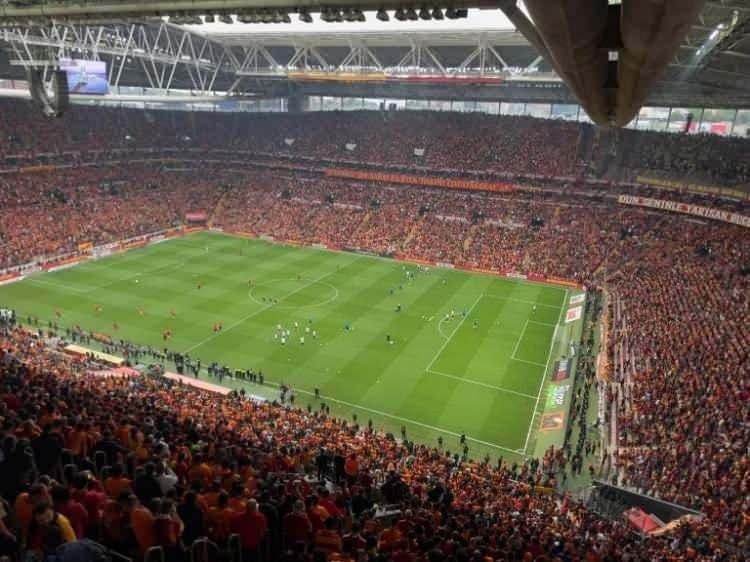 <p><span style="color:#B22222"><strong>KAYSERİ</strong></span></p>

<p> </p>

<p><strong>Galatasaray</strong></p>

<p> </p>
