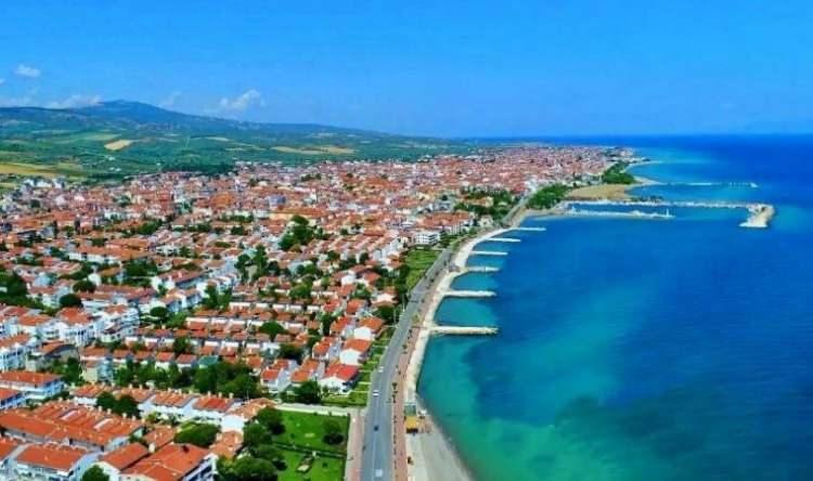 <p><span style="color:#B22222"><strong>TEKİRDAĞ</strong></span></p>

<p><strong>Kadınlarda ortalama yaşam s&uuml;resi: 80,8</strong></p>

<p><strong>Erkeklerde ortalama yaşam s&uuml;resi: 75,0</strong></p>

<p><strong>Ortalama: 77,8</strong></p>

<p><span style="color:#B22222"><strong>TOKAT</strong></span></p>

<p><strong>Kadınlarda ortalama yaşam s&uuml;resi: 80,7</strong></p>

<p><strong>Erkeklerde ortalama yaşam s&uuml;resi: 75,5</strong></p>

<p><strong>Ortalama: 78,1</strong></p>
