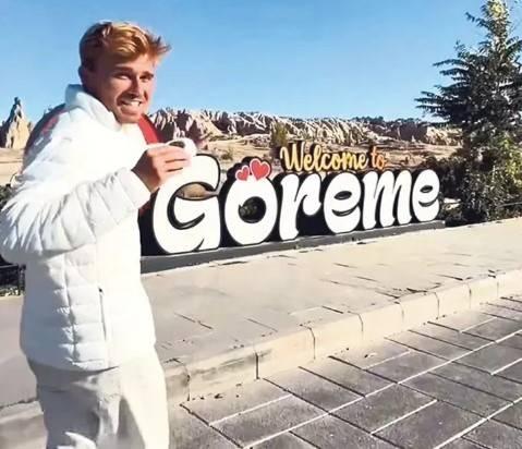 <p><strong>Sosyal medyada platformlarda 1,6 milyon ve 8 milyon gibi yüksek takipçileri olan Sawyer, Kapadokya gezisini anbean takipçileriyle paylaşmayı ihmal etmedi.</strong></p>
