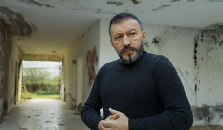 <p>"ŞARKI FALAN DEĞİL BUNLAR"</p>

<p>"Hav Hav Hav" şarkısıyla uzun süre konuşulan Lvbel c5'e göndermede bulunan Topaloğlu, "Şarkı falan değil bunlar, popülerlik adına yapılan şeyler sadece." dedi.</p>
