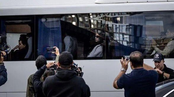 <p>Soruşturma çerçevesinde ikinci kez savcılığa ifadeye çağrılan <strong>Derin ve Deren Talu, Kubilay Aka, Dilan Polat, Metin Akdülger ve Kaan Yıldırım'ın</strong> savcılık ifadeleri ortaya çıktı.</p>
