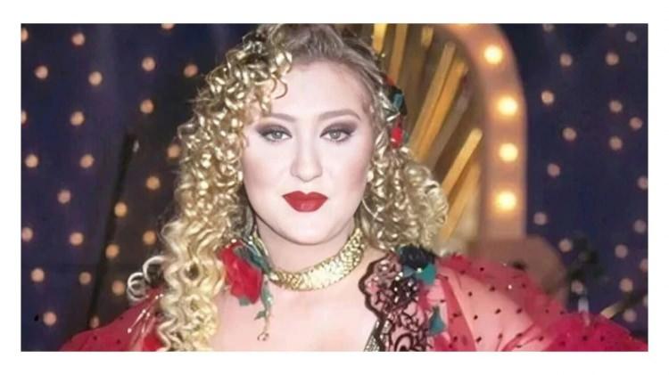 <p>Hakkındaki iddiaları ilk duyduğunda kanının donduğunu söyleyen genç kadın annesiyle vefatından önce aralarının çok iyi olduğunu söyledi:</p>

<p> </p>
