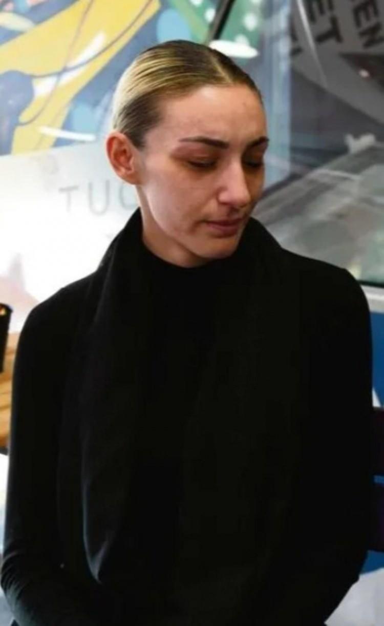 <p><strong>"Namahrem, çocuk hiçbir şey bırakmadılar. Suç üstüne suç işliyorlar. Karalıyorlar, iftira atıyorlar, yaralıyorlar. Artık acımızı hissetmek istiyoruz. Bizi rahat bırakın. Hala da bırakmıyorlar ama biz pes etmeyeceğiz, yıkılmayacağız"</strong></p>
