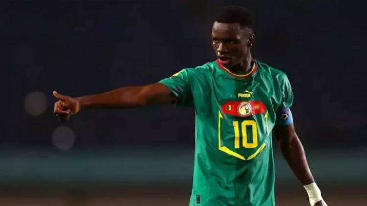 <p><strong>Uzun bir süredir ülkesine de dönmedi."</strong></p>
