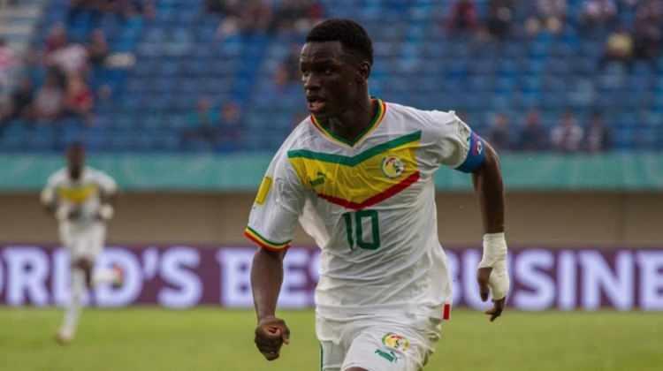 <p><strong>YAŞI SEBEBİYLE PROFESYONEL SÖZLEŞME HENÜZ İMZALANMADI</strong></p>
