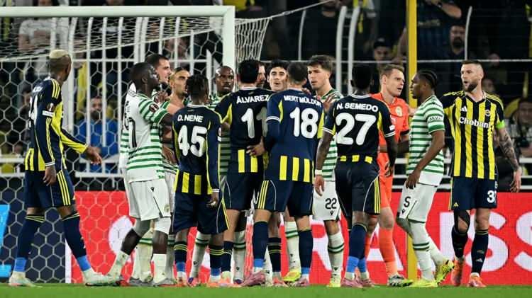 <p>Magyarnemzet: Denes Dibusz Türklerle dalga geçti.<br />
<br />
Gazete Fenerbahçe ile ilgili ileri giderek tecrübeli kalecinin maç sonunda yaptığı "Son birkaç dakika aslında futbolla ilgili değildi. Horoz dövüşüydü, maçın sonuna küçük çiviler yerleştiriliyordu." demecini öne çıkardı.</p>
